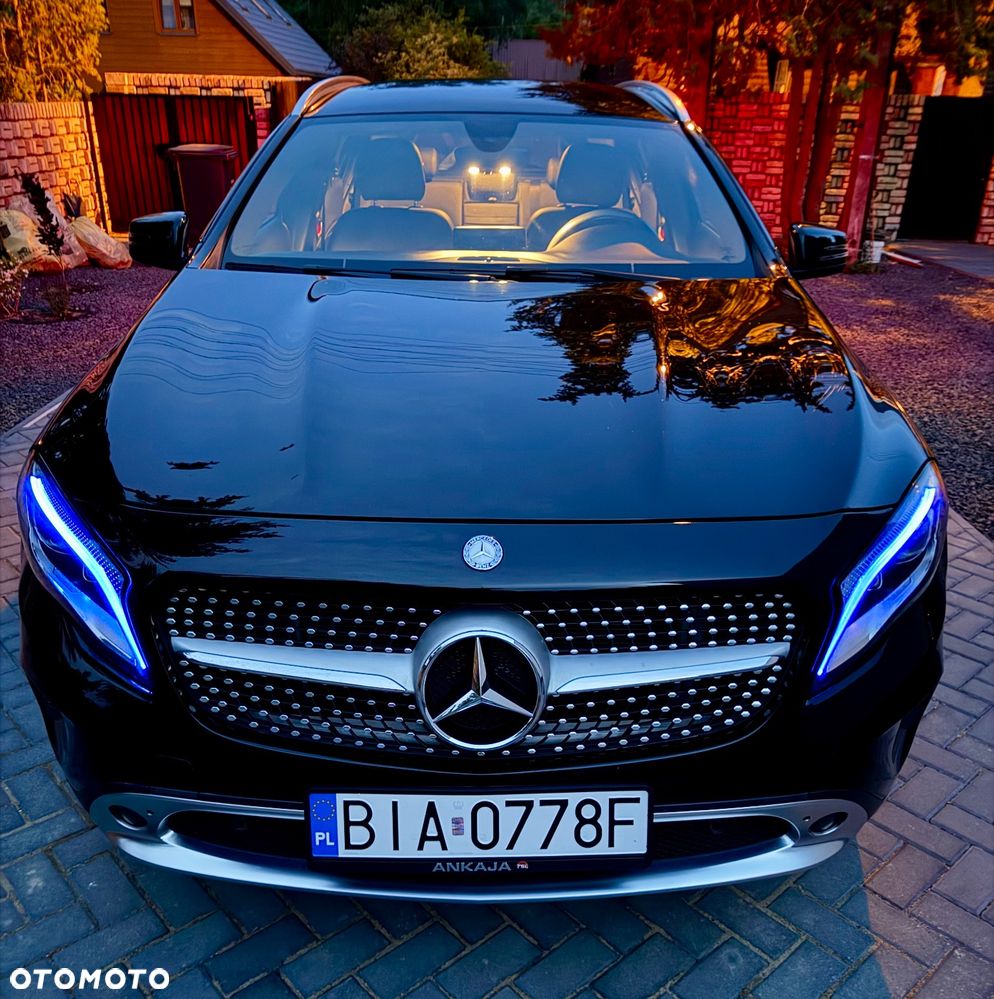 Mercedes-Benz GLA 250 4Matic 7G-DCT - 1