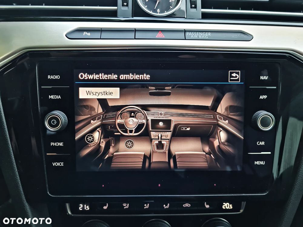 Volkswagen Passat 2.0 TDI Bi-Turbo BMT 4Mot Highline DSG - 34