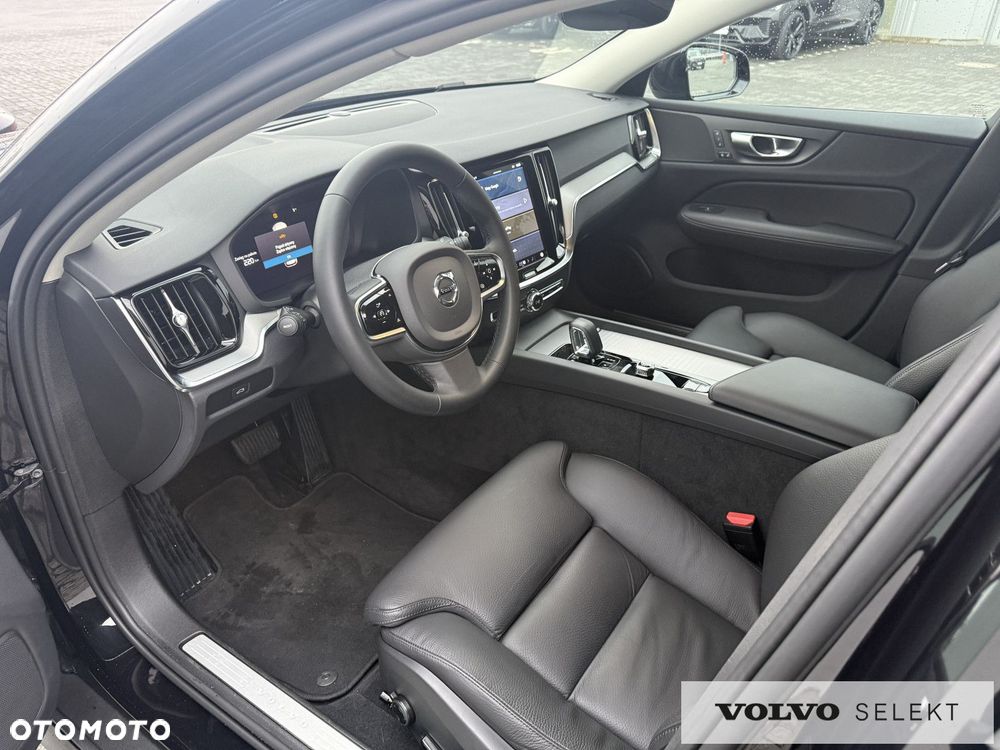 Volvo V60 Cross Country - 10