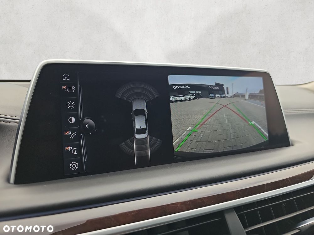 BMW Seria 7 - 24