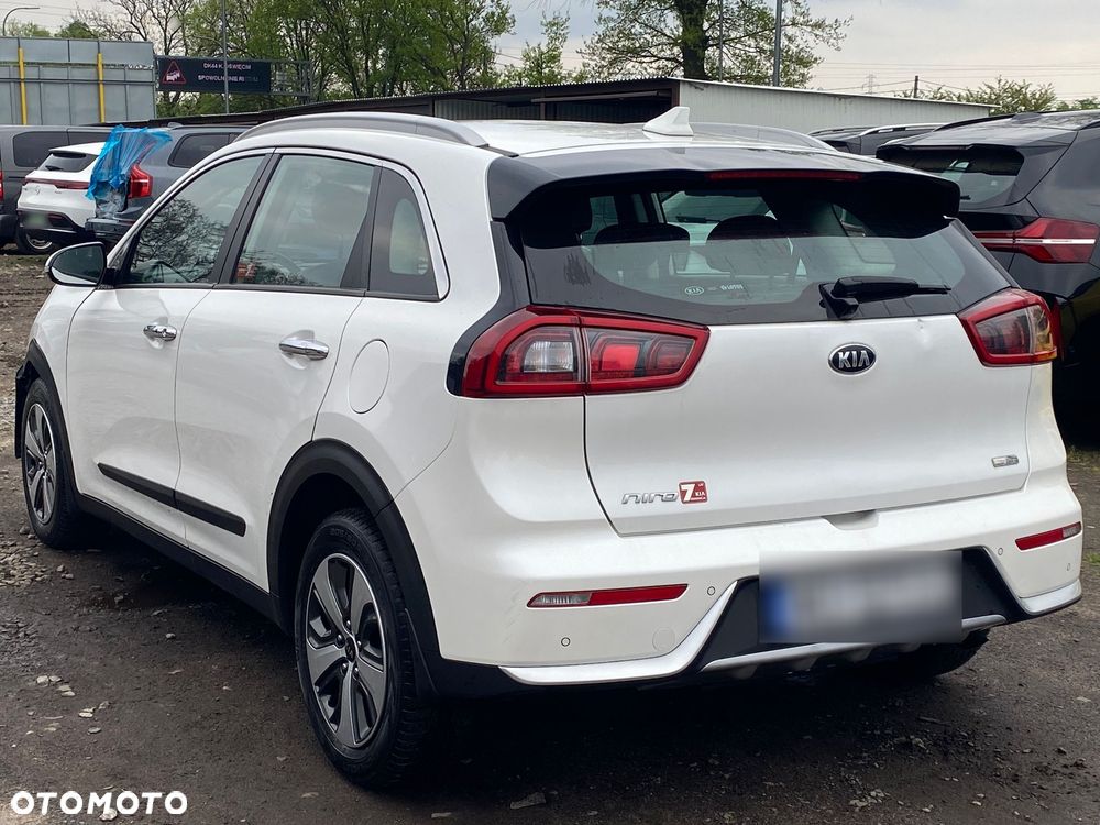 Kia Niro 1.6 GDI Hybrid L - 1