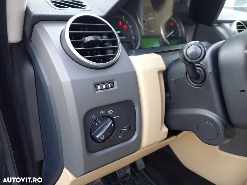 Land Rover Discovery TD 6 SE - 20