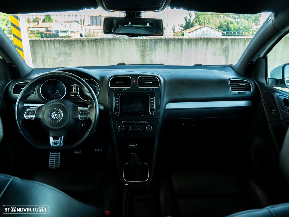 VW Golf 1.6 TDi Highline - 19