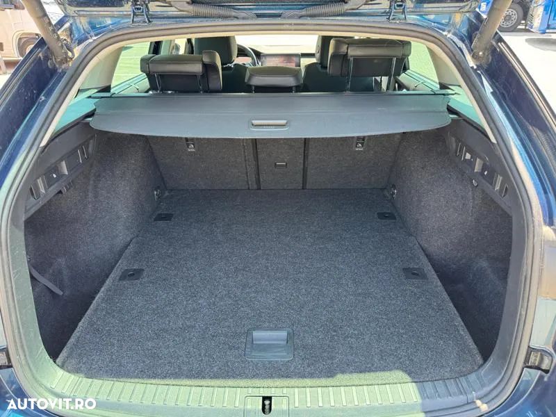 Skoda Octavia 2.0 TDI DSG Style - 20