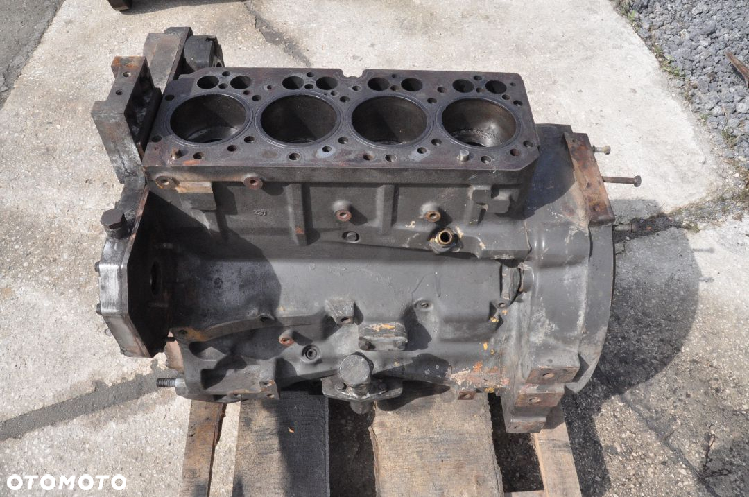 SILNIK JOHN DEERE 4045TRT71 - 5