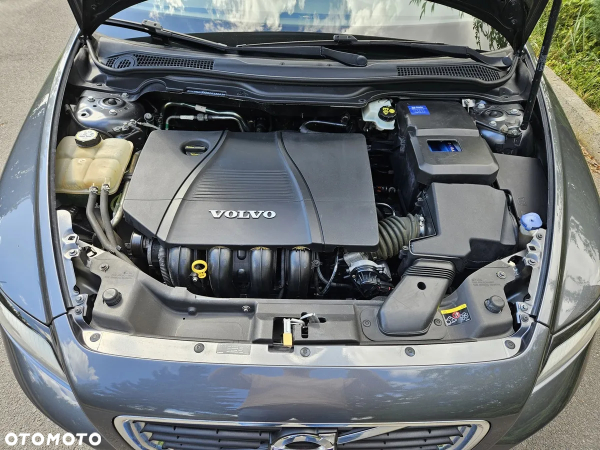 Volvo V50 2.0 Momentum - 19