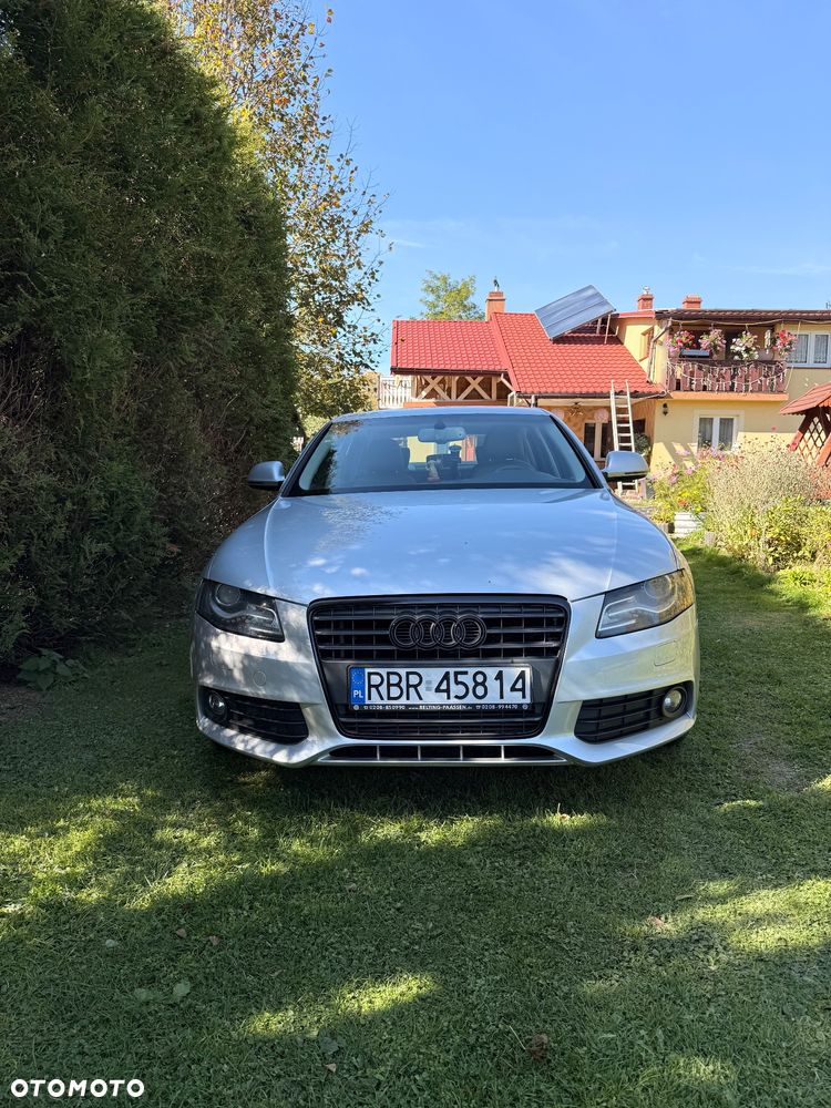Audi A4 Limousine - 4