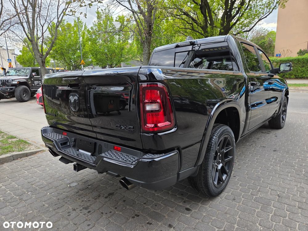 RAM 1500 Laramie Night Premium - 10