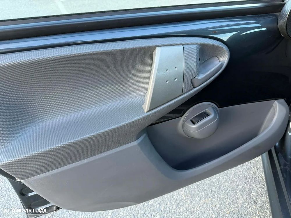 Peugeot 107 1.0 Trendy E4 - 4