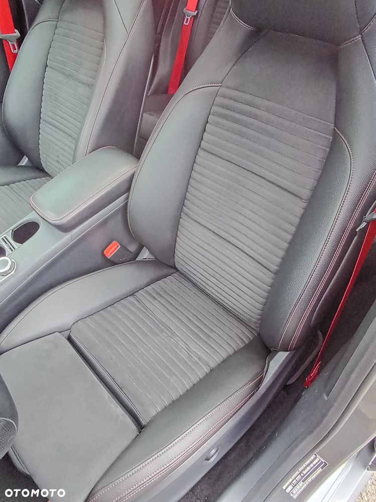 Mercedes-Benz Klasa A 220 4-Matic AMG Line - 16