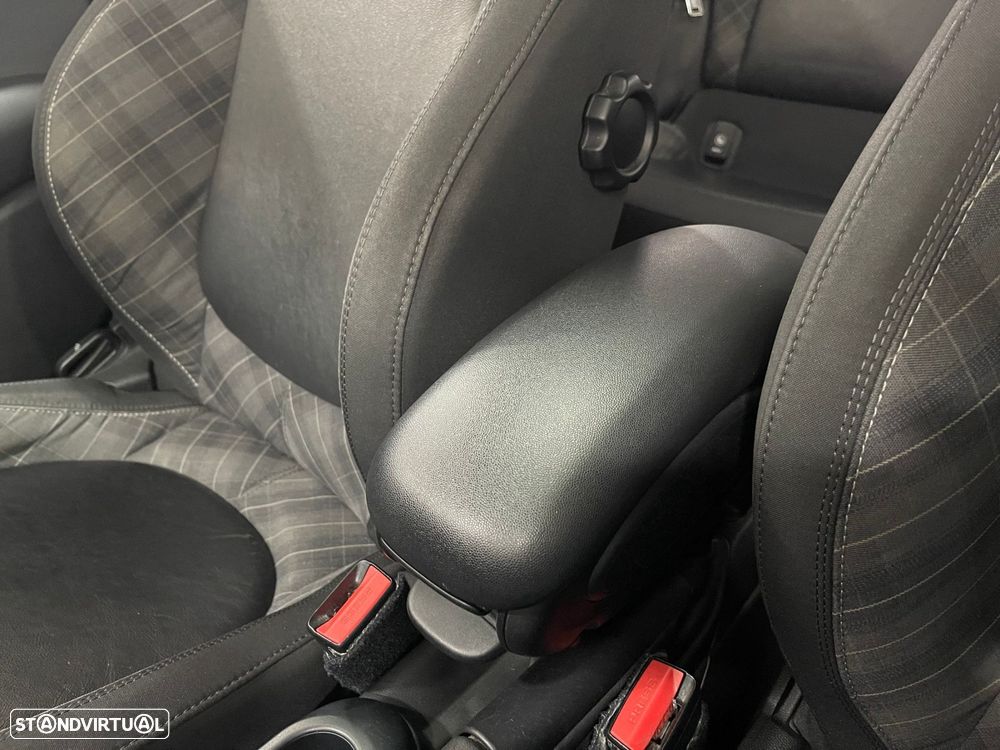 MINI 5 Portas One D - 47