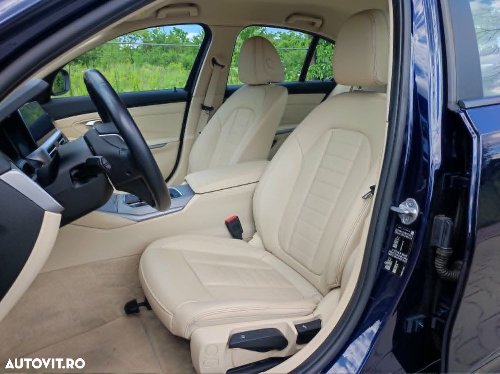BMW Seria 3 320i Aut. Luxury Line - 12