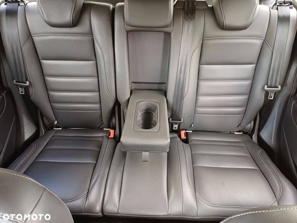 Ford Kuga 2.0 TDCi AWD Titanium - 36