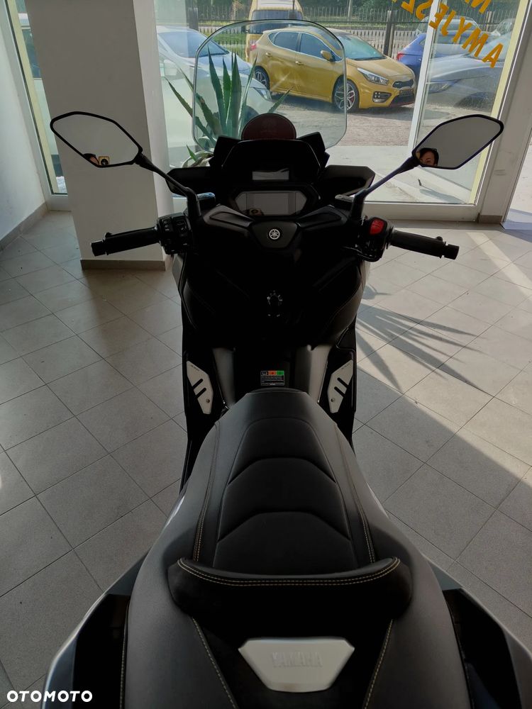 Yamaha X-max - 16