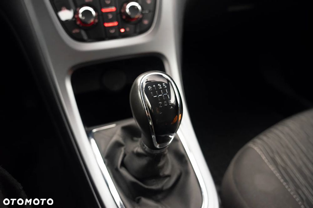 Opel Astra 1.4 T Sport EU6 - 15