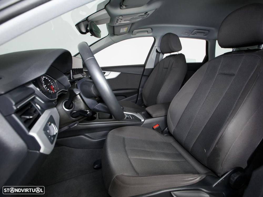 Audi A4 Avant 30 TDI S tronic - 8