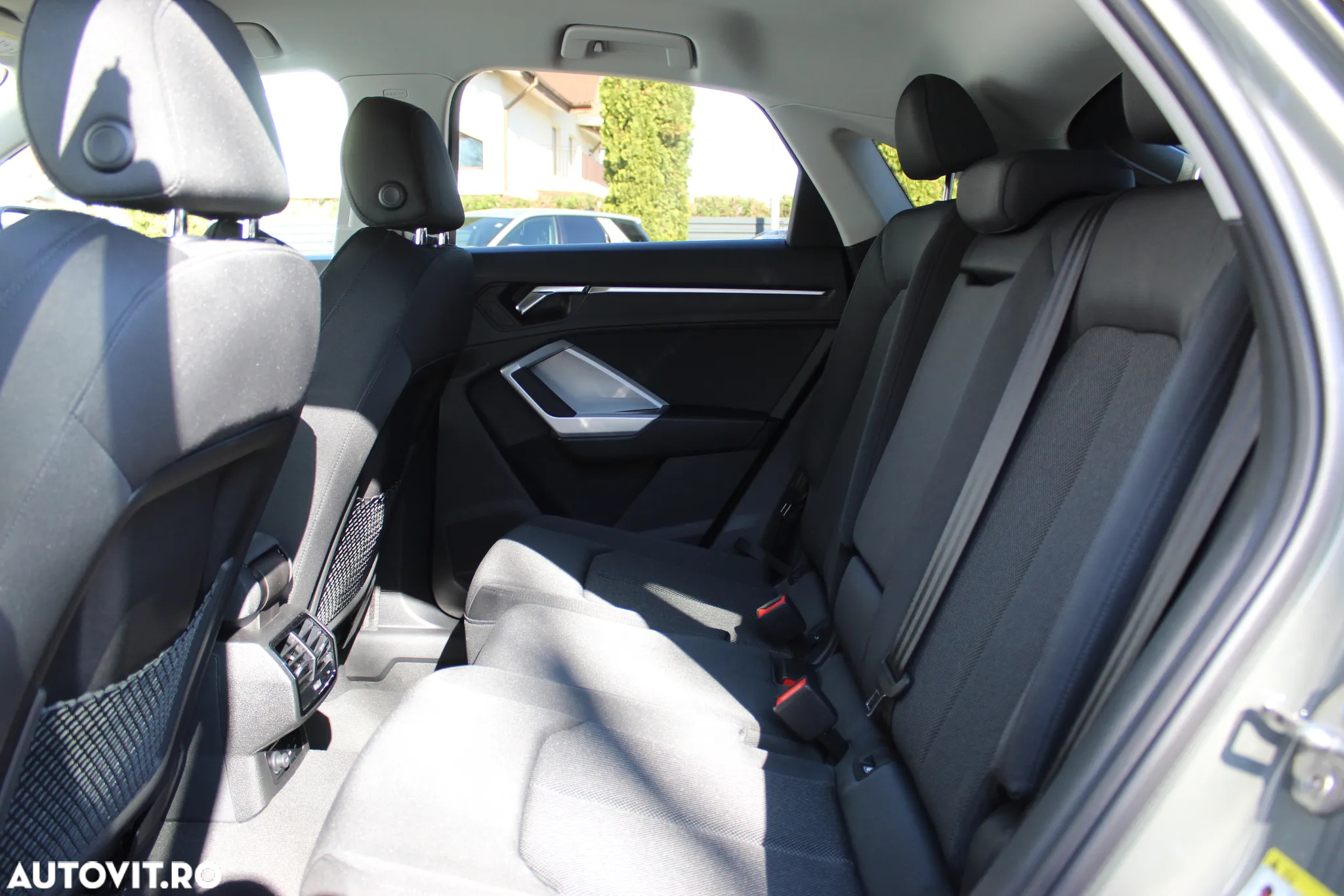 Audi Q3 Sportback 2.0 40 TFSI quattro S tronic Basic - 12