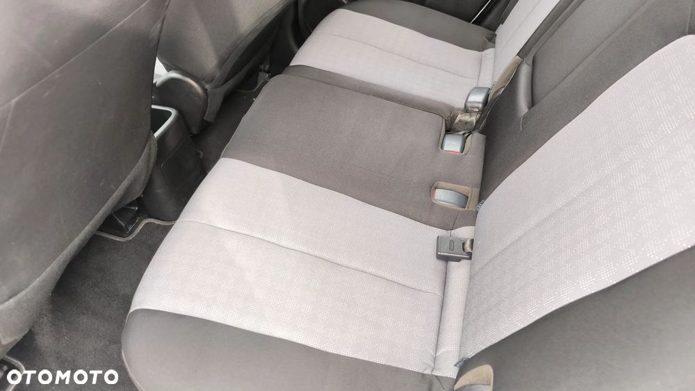 Kia Venga 1.4 CVVT Attract - 8