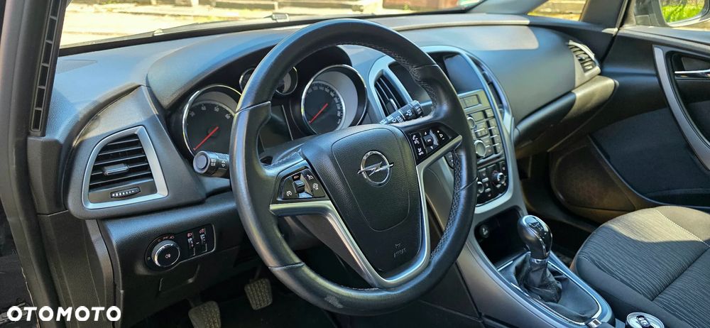 Opel Astra 1.6 - 9