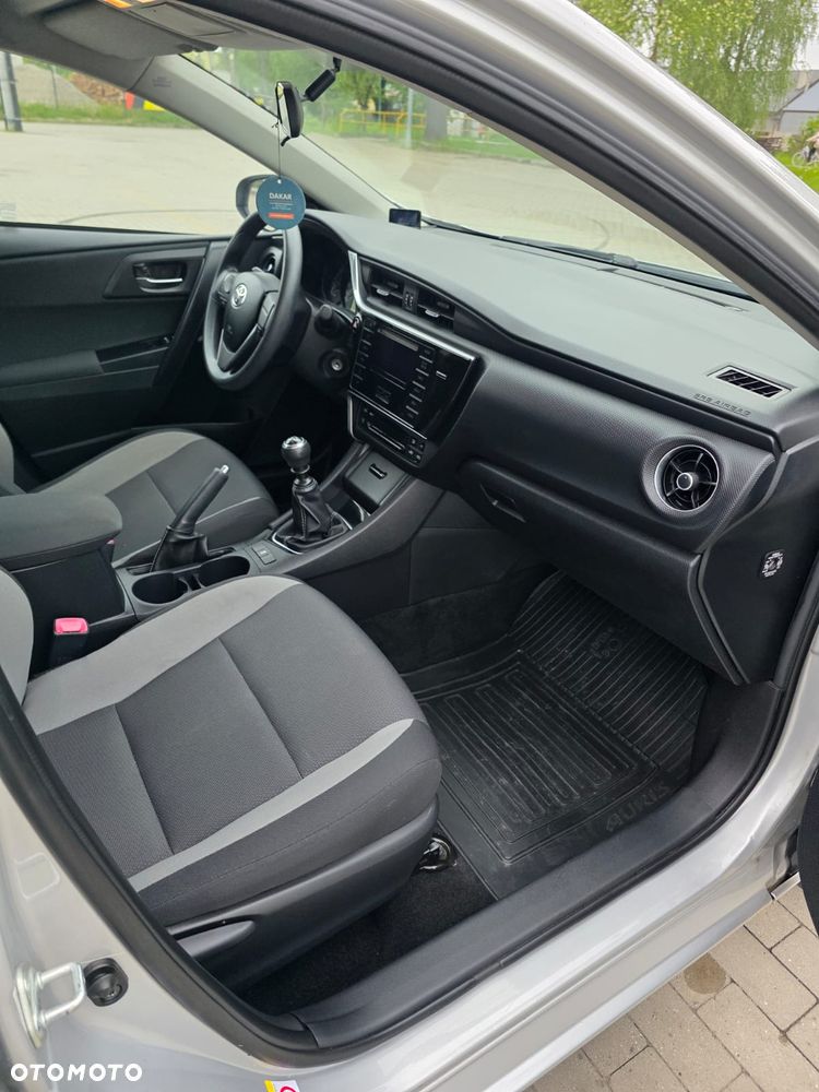 Toyota Auris 1.33 VVT-i Comfort - 10