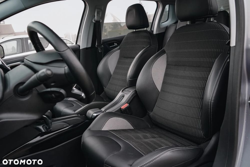 Peugeot 2008 PureTech 110 GPF Stop&Start EAT6 Allure - 19