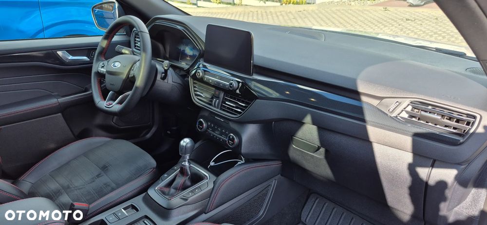 Ford Kuga 1.5 EcoBoost FWD ST-Line X - 5