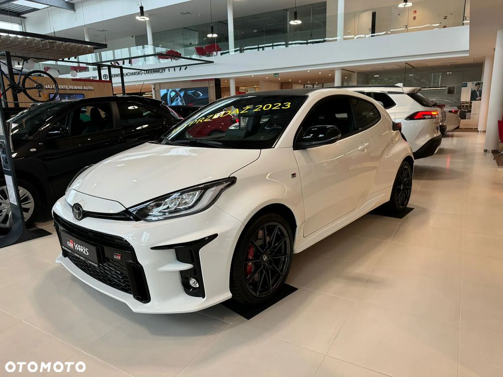 Nowy Toyota Yaris - 183 900 PLN16 km - Otomoto