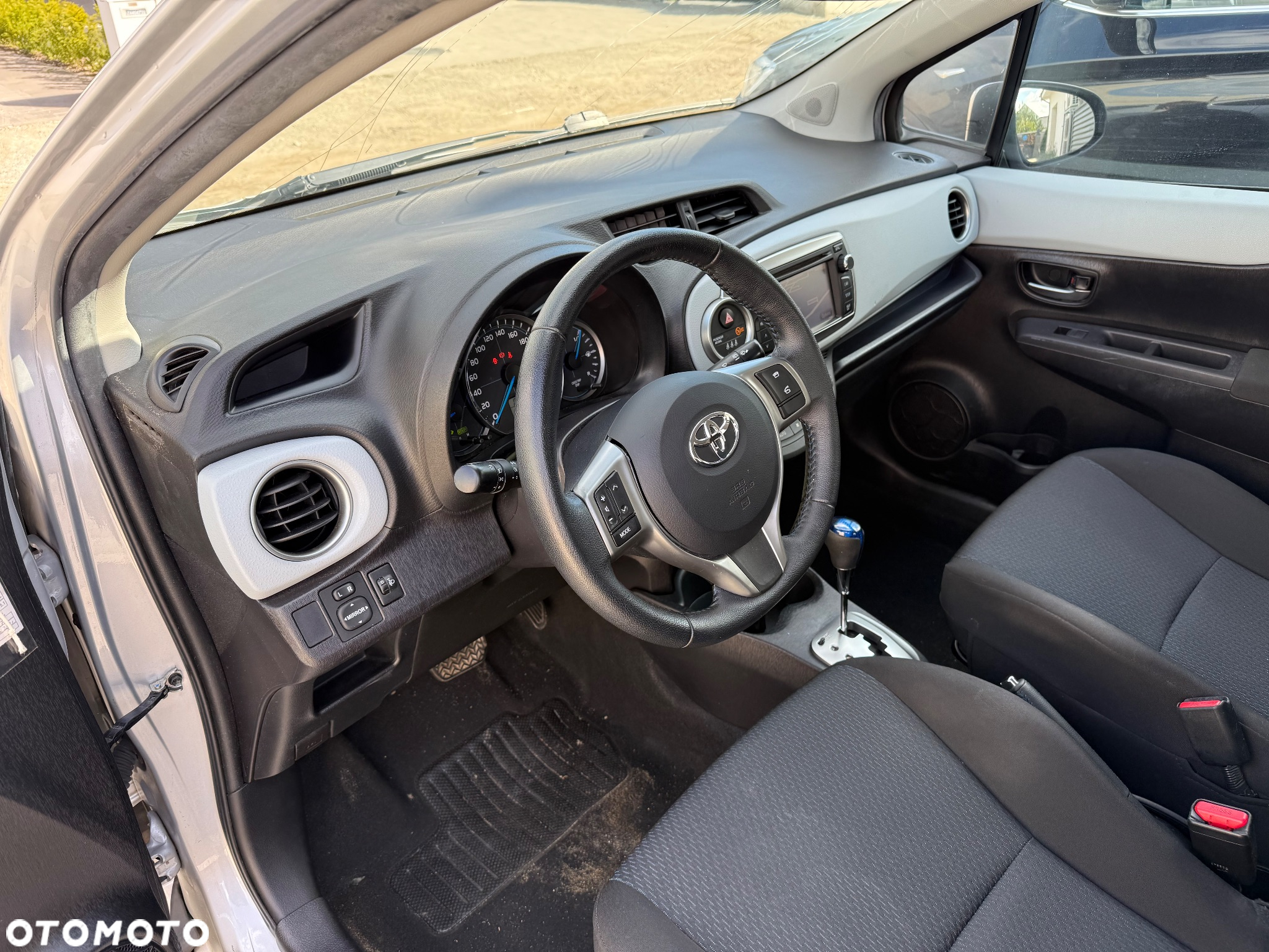 Toyota Yaris Hybrid 1.5 VVT-i Comfort - 14