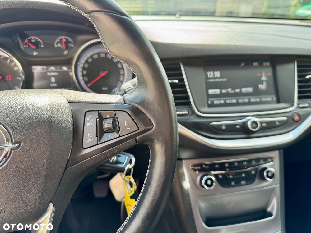 Opel Astra 1.4 Turbo Business - 19