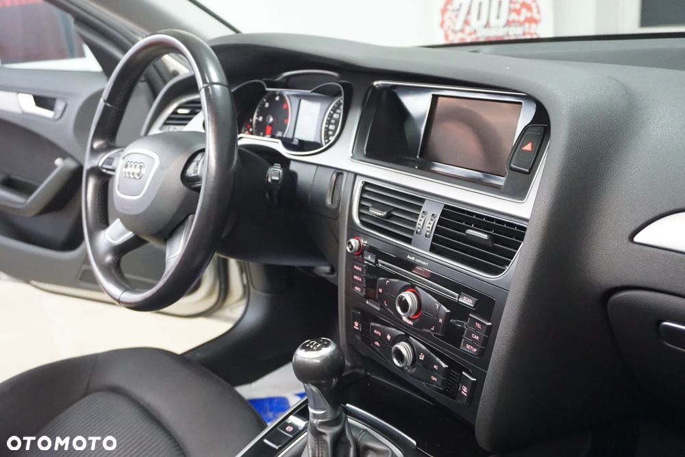 Audi A4 Avant 2.0 TDI DPF Ambiente - 19