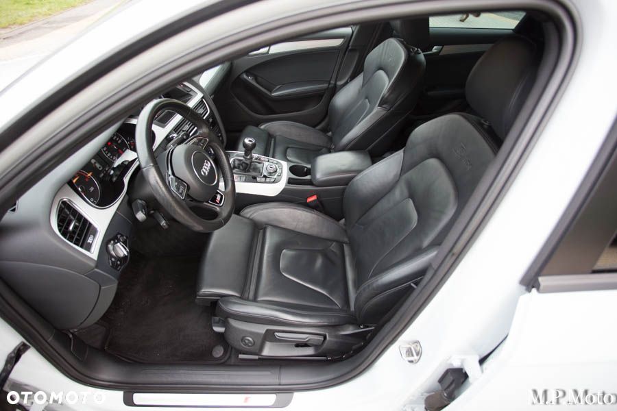 Audi A4 Limousine - 41