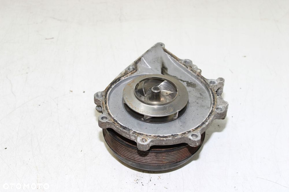 Pompa wody 4702000301 Mercedes ACTROS MP4 - 3