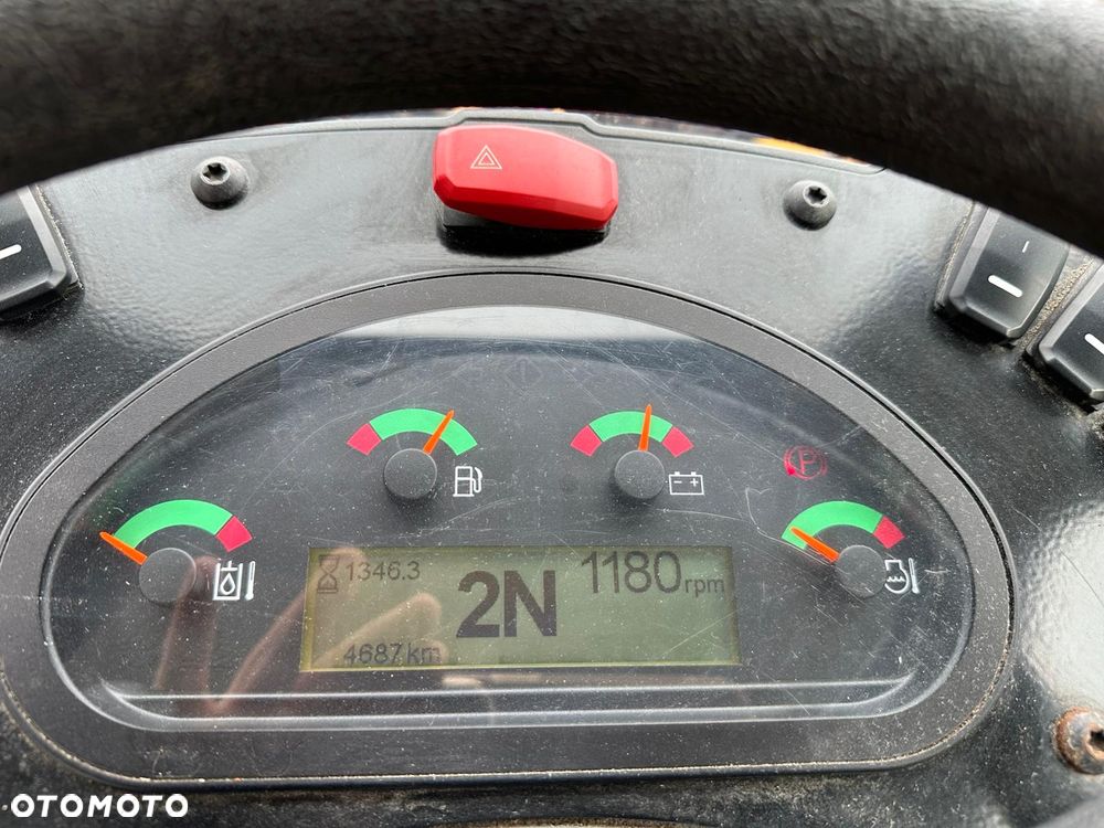 Caterpillar 906M - 13