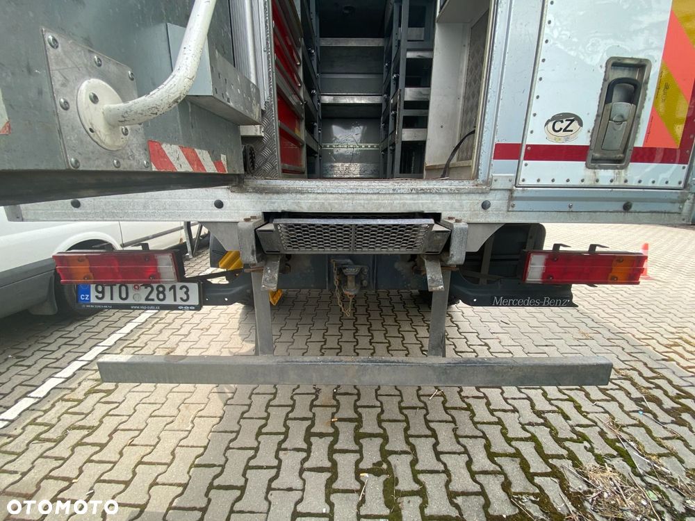 Versalift Atego 1226 Af 4X4 + Pojízdná Dílna - 31