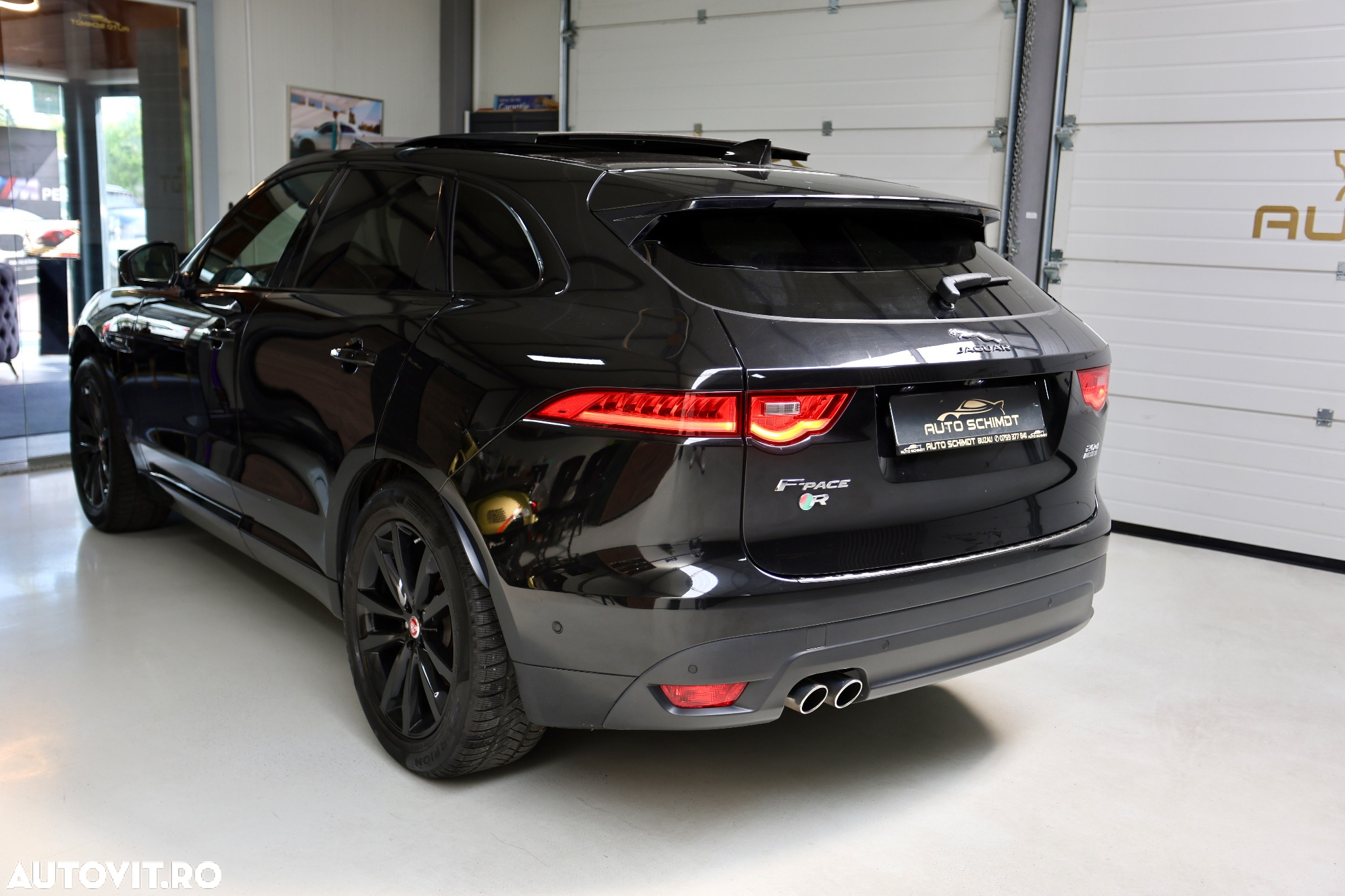 Jaguar F-Pace D165 AWD R-Dynamic S - 5
