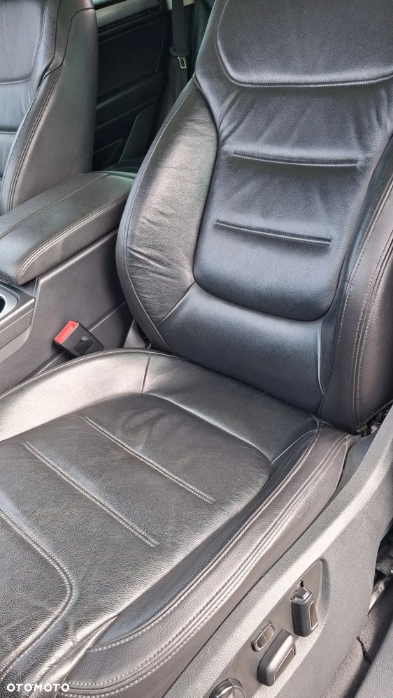 Volkswagen Touareg 3.0 V6 TDI SCR Blue Motion DPF Automatik - 11