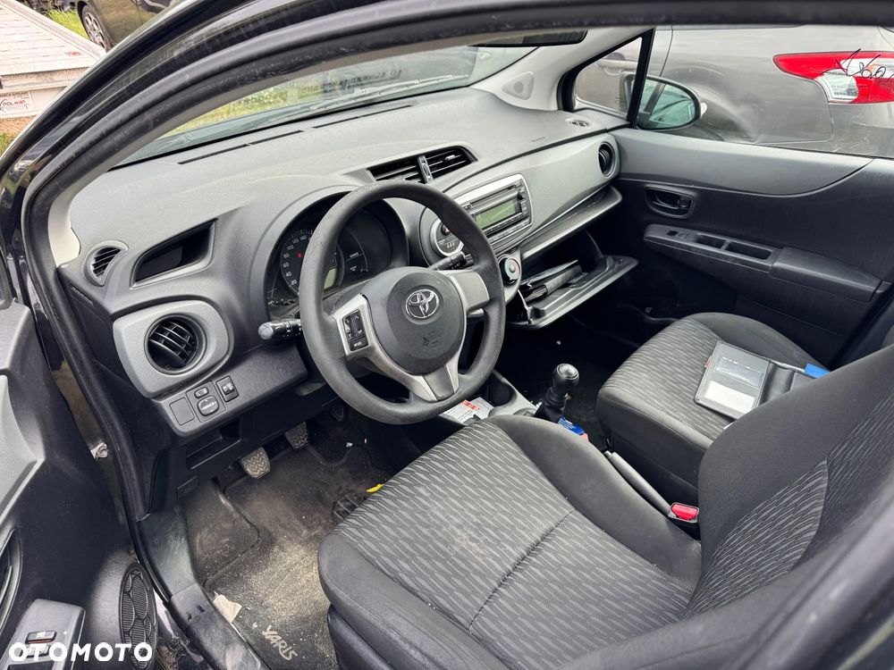 Toyota Yaris 1.0 VVT-i - 7