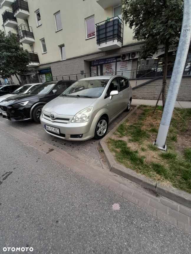 Toyota Corolla Verso 1.8 Prestige 7os - 4