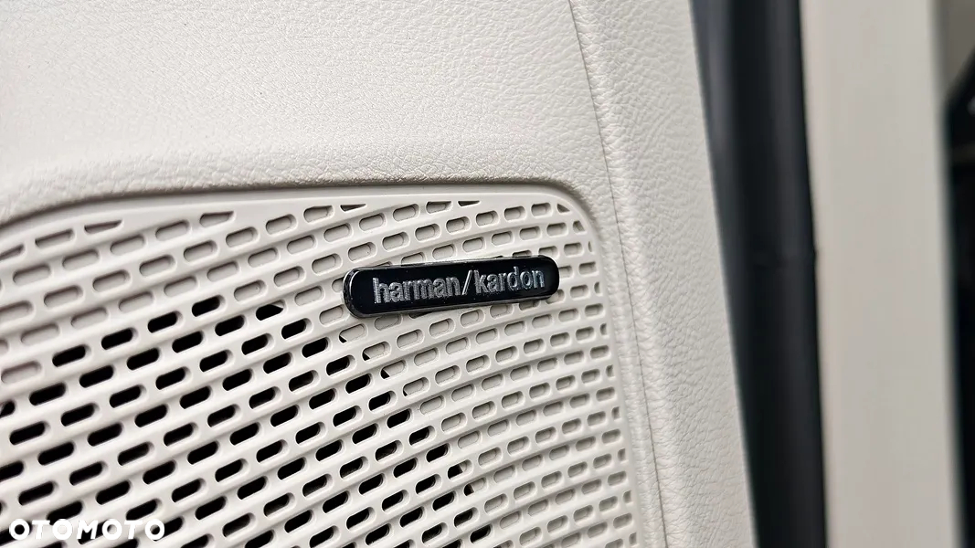 Chrysler Pacifica - 33