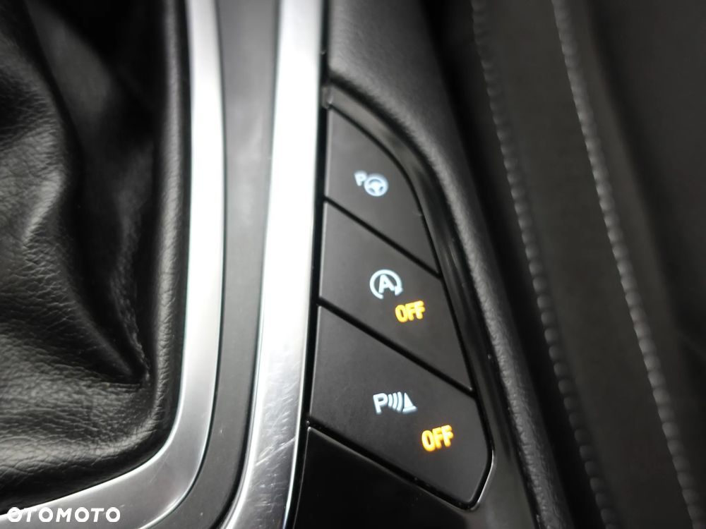 Ford S-Max 2.0 TDCi Titanium PowerShift - 38