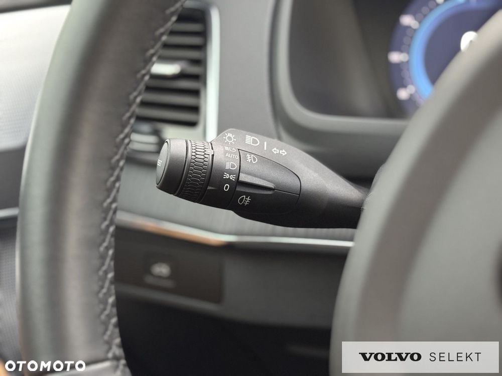 Volvo XC 90 - 25