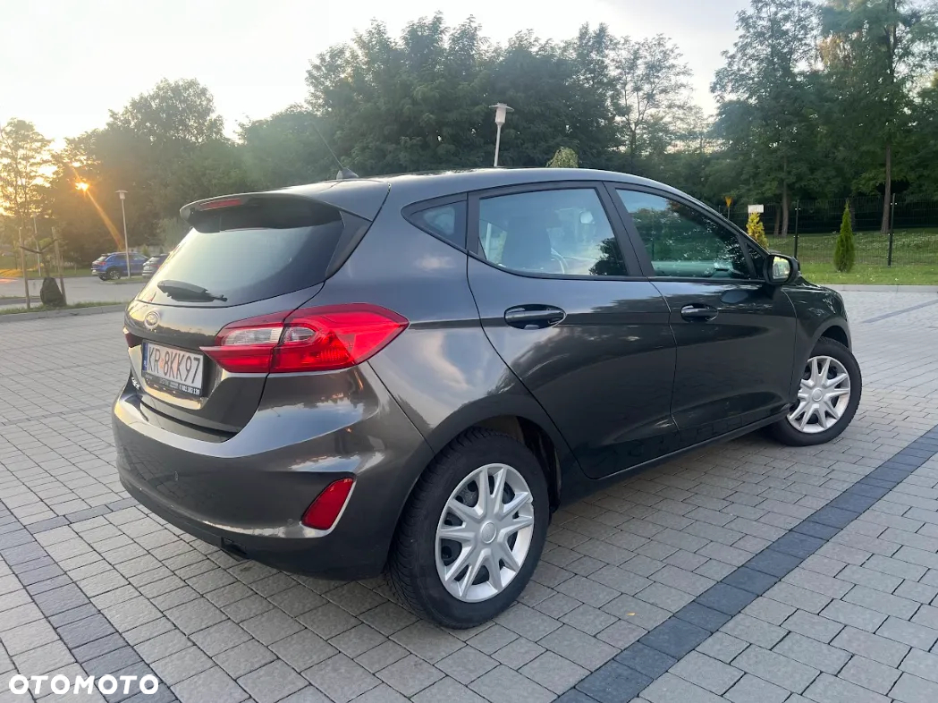 Ford Fiesta - 9