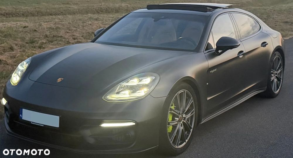 Porsche Panamera 4 Platinum Edition - 10