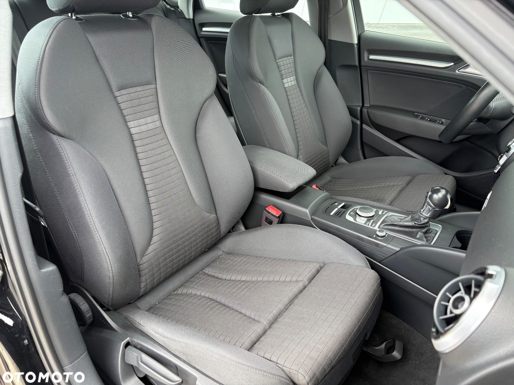 Audi A3 Limousine 1.6 TDI S tronic design - 27