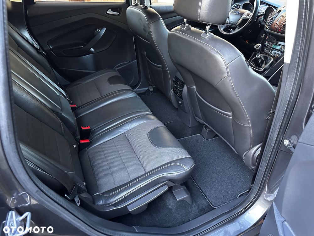 Ford Kuga 2.0 TDCi 4x4 Titanium - 26