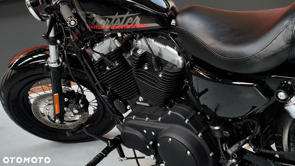 Harley-Davidson Sportster - 11