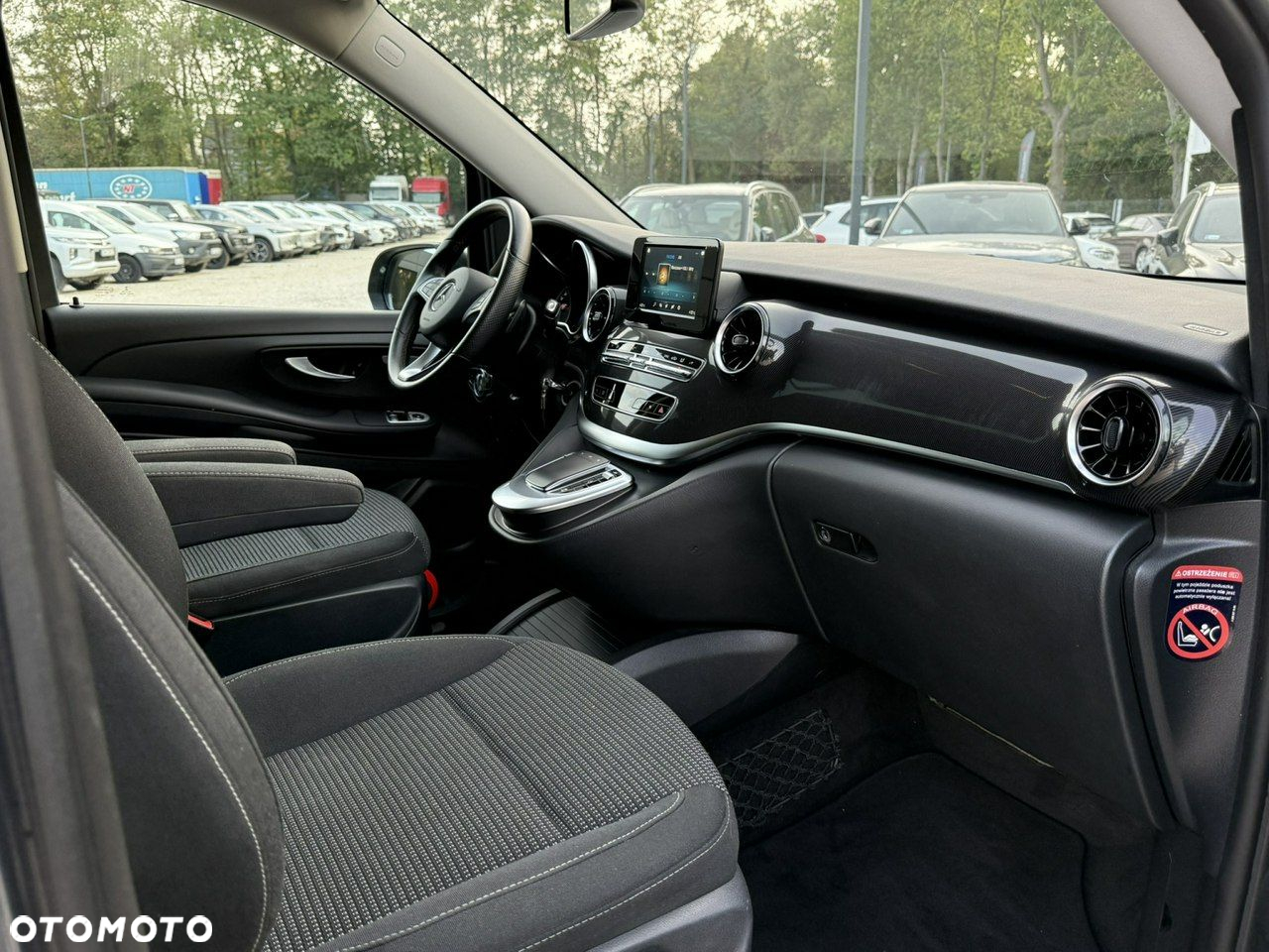 Mercedes-Benz Klasa V - 17