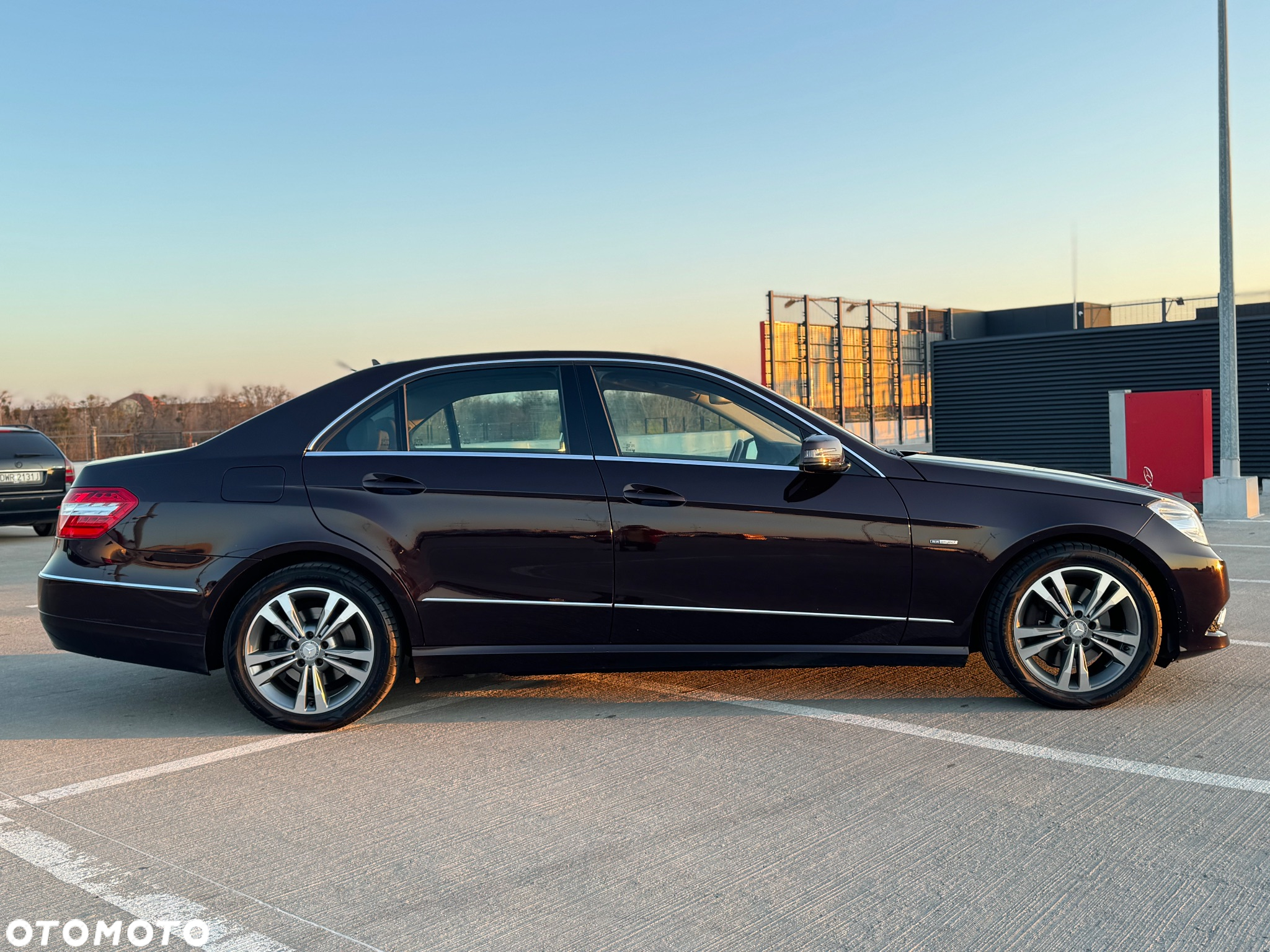 Mercedes-Benz Klasa E 350 CDI BlueEff Avantgarde - 2