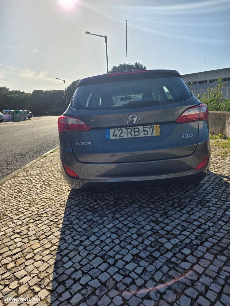 Hyundai i30 CW - 13