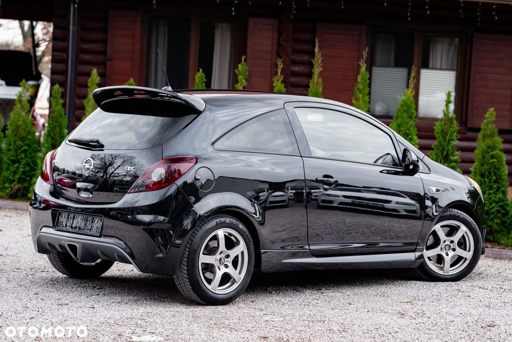 Opel Corsa 1.6T OPC - 11